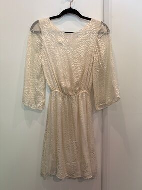 Alice + Olivia Ivory Textured Long Sleeve Open Back Dress